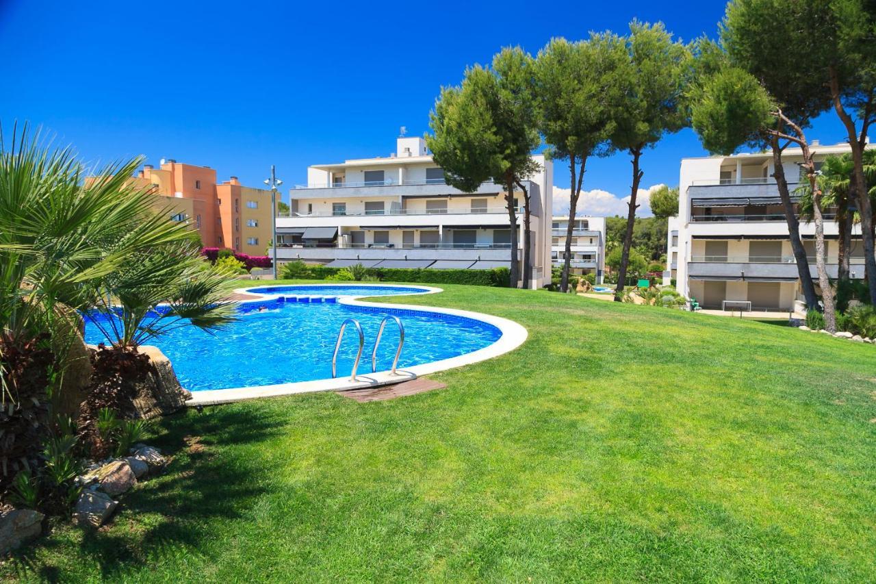 Uhc Salou Villa Family Complex מראה חיצוני תמונה